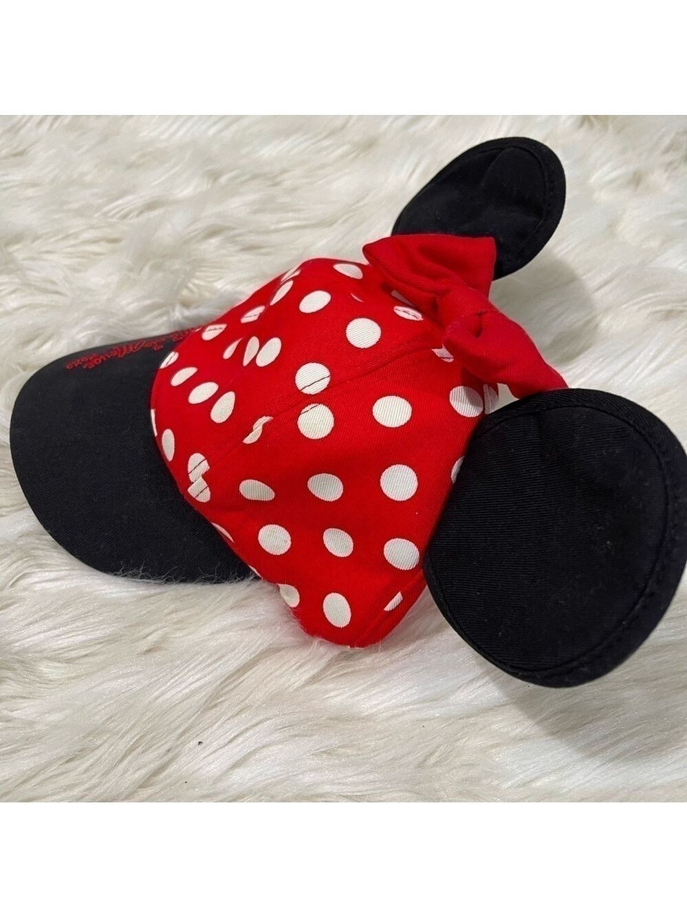 Disney Girls Minnie Mouse Red & Black Hat! - Picture 5 of 6